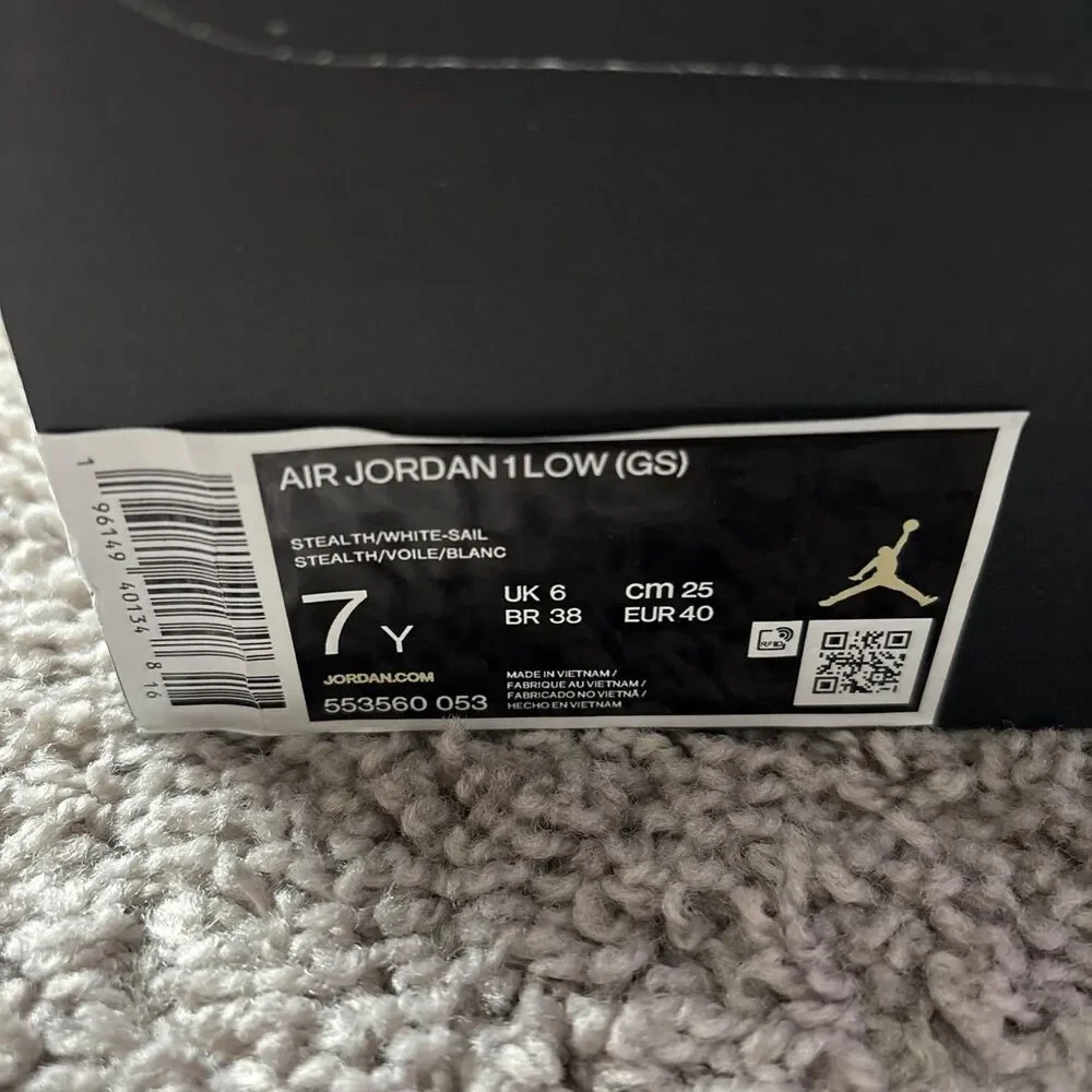 Nike Air Jordan 1 Low Vintage Grey (GS) 553560-053 Size 7Y Brand New DS In Hand